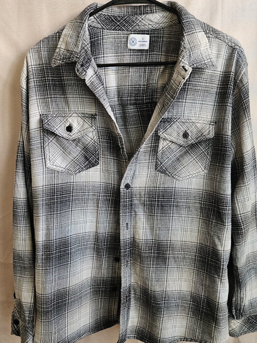 #Hurley Men's Black & White Plaid Button-Up Shirt